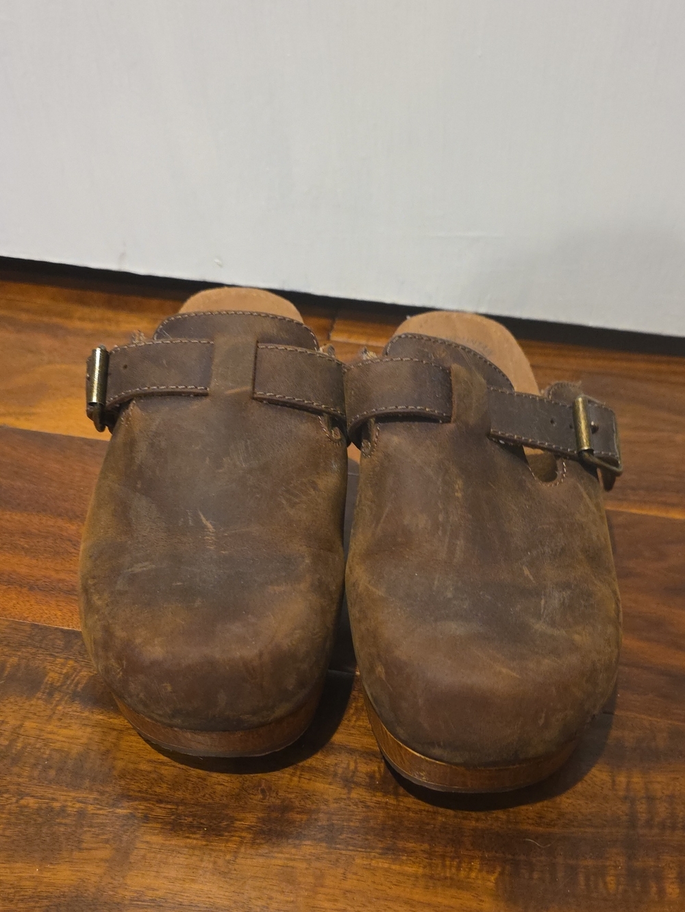 White Mountaim Brown Leather Slip-On Clog with Buckle